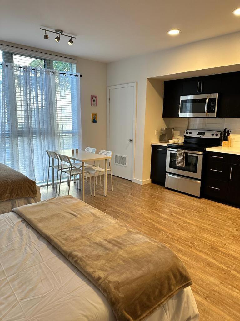 Studios Universal 10 Min Drive Free Parking And Wifi Los Angeles Buitenkant foto